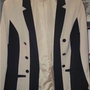 VENUS Black and Cream Blazer
